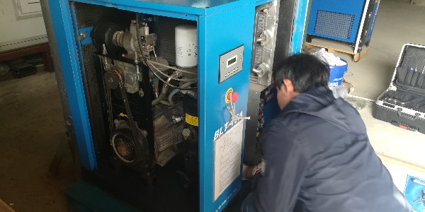 如何提高螺桿空壓機壓縮空氣的質量？